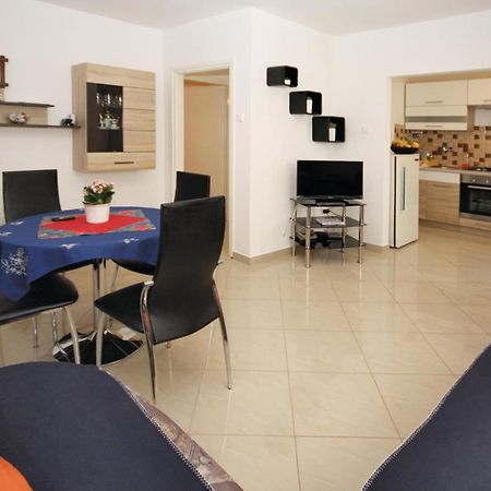 Awesome Apartment In Pula With Wifi Экстерьер фото