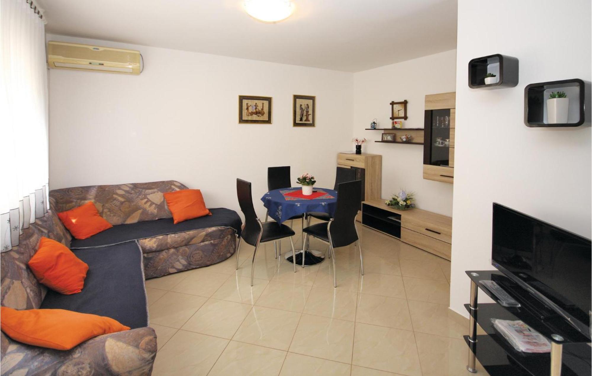 Awesome Apartment In Pula With Wifi Экстерьер фото